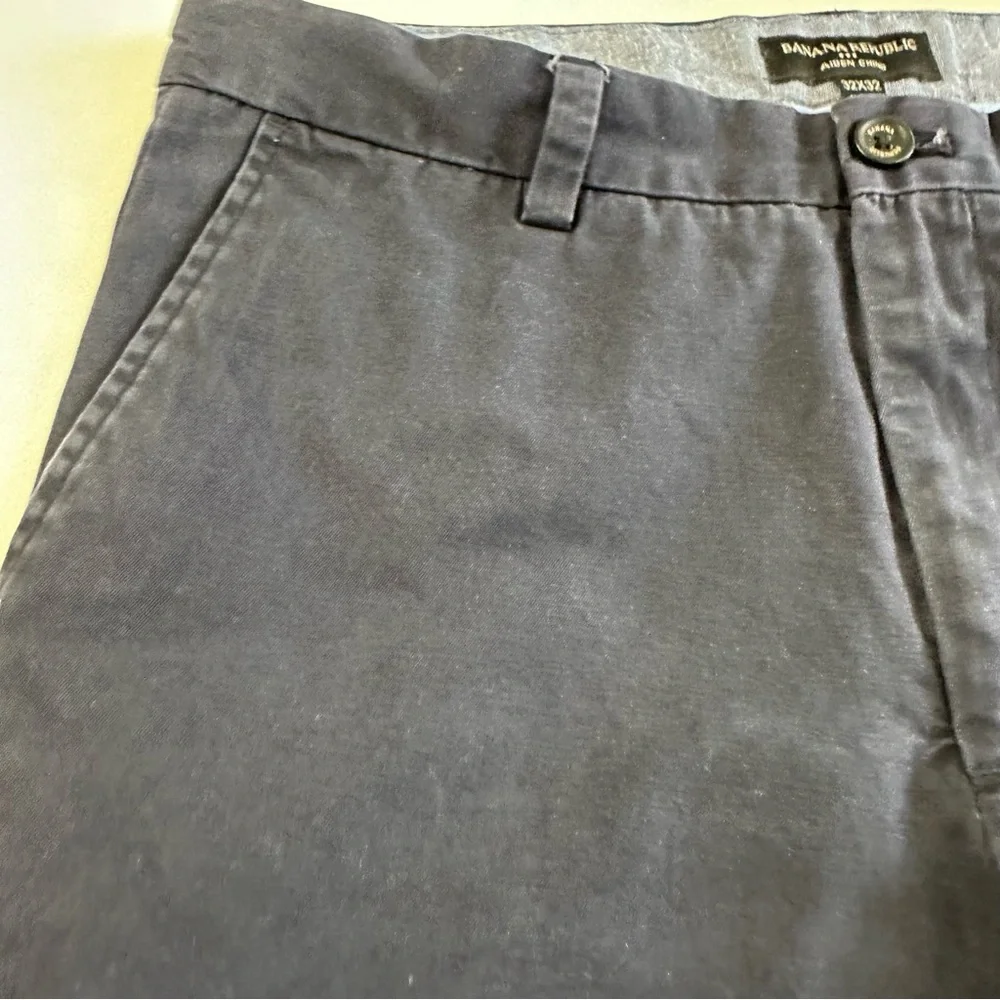 Banana‎ republic men’s size 32/32 Chino pants straight leg navy blue